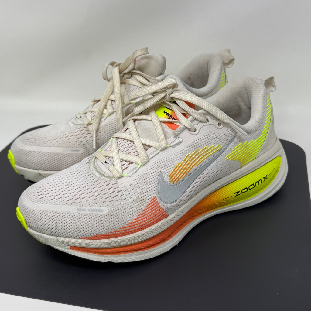 Nike Vomero 18 Phantom Metallic Silver Sneakers Hm6804-002 Women's Size 8.5
